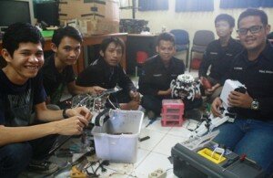 F-AKTIVITAS KORONA BIKIN ROBOT-PRAMITA SATELIT NEWS