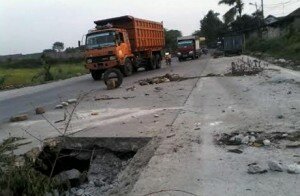 HL SIDIK - SERANG, JALAN CIKANDE - RANGKSBITUNG AMBROL.