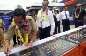 Bantuan Bina Lingkungan Oleh AP II